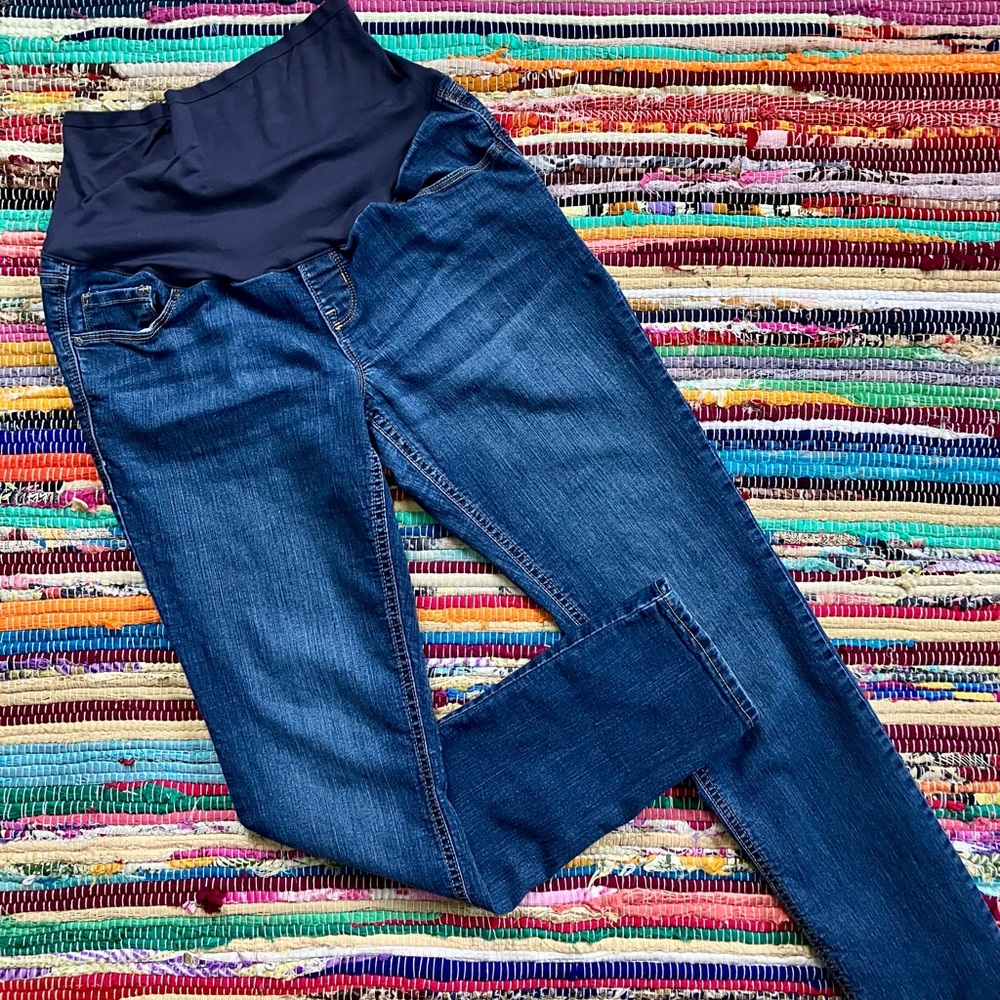 Old Navy ~ Skinny maternity jeans